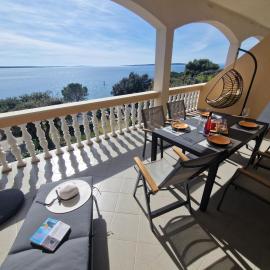Comfortable family apt Iris 20m from beach in Mandre