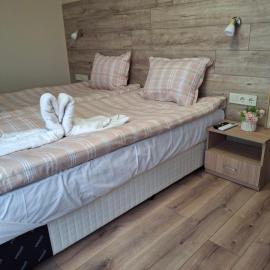 Апартаменти и стаи за гости "Барселона"- град Кресна, Hotel in Kresna