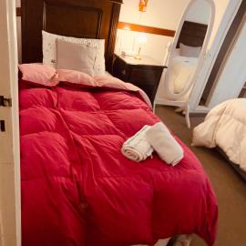 Room privada doble Homestay ! Welcome to the city !