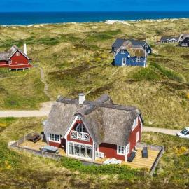 VE240-Vejers-Strand-Bjaergevej-6, hotel a Vejers Strand