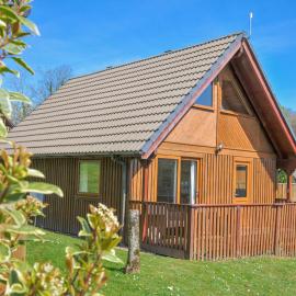 Cornish Woodland Retreat, hotel in Bodmin