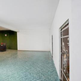 SPOT ON by OYO Romance Hotel And Restaurant, hotel u gradu Bhadohī