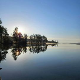 Cozy Lakefront Cabin 16 on Big Basswood Lake, hotel a Thessalon