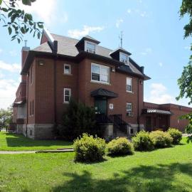 Wardens Quarters: 2 Bedroom Apt