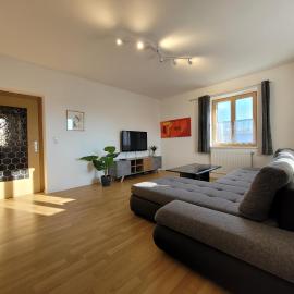 Moderne Ferienwohnung nahe Innsbruck mit Bergblick，阿布薩姆的飯店