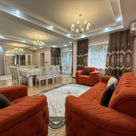 Гостевой дом Ласточка 2, hotel in Almaty