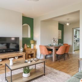 Perfect Booking 4 Bed Home with Garden Dining