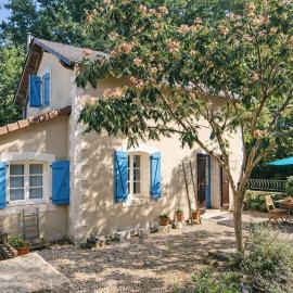 Historic Railway Cottage - 10 min Montmorillon