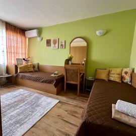 Radetsky Apartment with FREE Private Parking, hotel in Haskovo