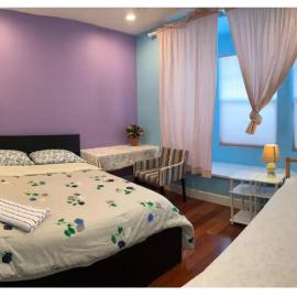Rooms in a large home beautiful neighborhood, hotel in San Jose