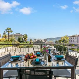 Suono del Lago, AC 50 mt from Lake and View Terrace - Happy Rentals