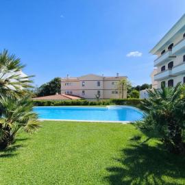 Pátio Sol Tróia Holiday House