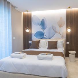 Campo's Guest House Airport, hotel v Bari