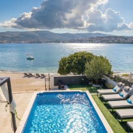 De luxe Villa Palace Al Nera 2 swimming pools at sea