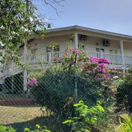 A Serene Studio, hotel in Vieux Fort