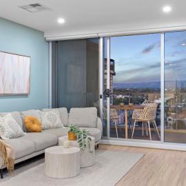 Deluxe 9th Floor with Panoramic Views and 2 Balconies, hotel a Glenelg