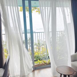 SeaView-Mountainview Apartment with Super-King-bed and Bathtube in Flamingo CatBa Beach Resort, hotell sihtkohas Cát Bà