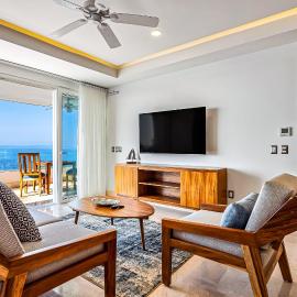 Lavish seaside escape with oceanfront views, amazing pool & pool spa