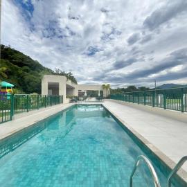 Apto Novo com Piscina e Churrasqueira 650m da Praia 6 Pessoas