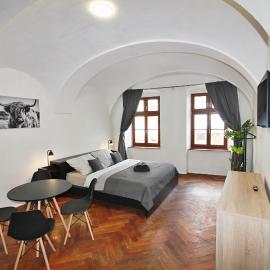 Lacná izba v centre, hotel in Banská Bystrica