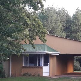 Sanfern Downs Cottage, hotel a Haenertsburg