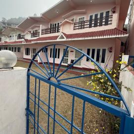 Scenic Hill Home near Nainital Lawn and Views, hotel in Nainital