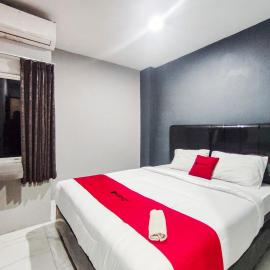 RedDoorz Near Sam Poo Kong 4 Semarang, hotel a Jomblang