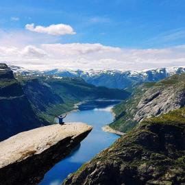 Skånevik Fjordhotel, hotel Skånevik városában