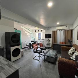 Wanderers Backpacker Condotel, hotel v destinácii Pusok