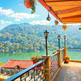 Front View Hotel Vinayak Grand Near Mall Road Best Luxury Stay In Nainital, hotel v destinaci Nainital