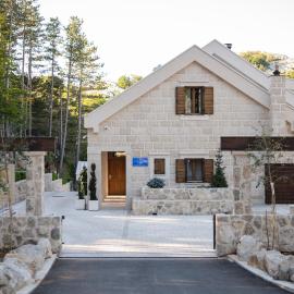 Planinarski dom Vošac - Makarska Exklusiv, hotel en Makarska