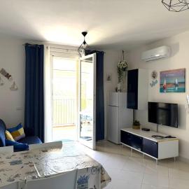 Bilocale moderno 4 posti vicino al mare