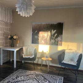 Spacious detached house, hotel i Mäntsälä