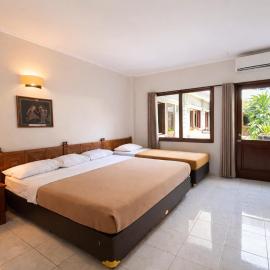 Hotel Winotosastro Garden