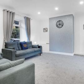 Dean St Retreat - Cosy Urban Escape, Sleeps 5, hotel in Hexham