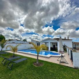 Villa Faro BarrosaHome, Hotel in Hozanejos