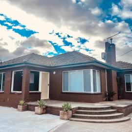 Spacious 4BR Home - Next to St Albans Station – hotel w mieście St Albans