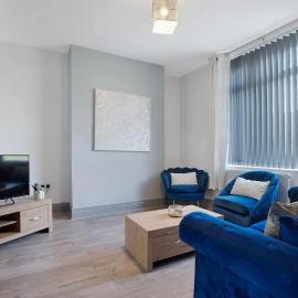 Comfortable 2BR Home 10 Min to Durham Cathedral