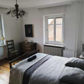 Spacieuse maison à Bitche de 300 m² avec 8 chambres, hotell i Bitche