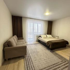 Apartment on Satpayeva, hotel in Ustʼ-Kamenogorsk