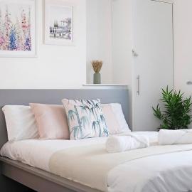 New! 4BR in Durham Road