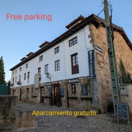 Casa Pico Santillana con parking