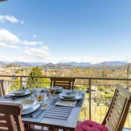 Pasadena House - Arona - Terrace with lake view - AC - By Guestaly