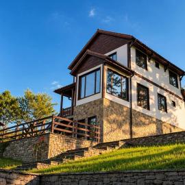 Лунен залив, hotel a Dospat