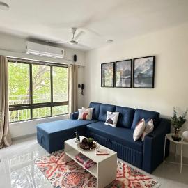 URBAN PAUSE, 2BHK Apt near BKC,airport&NMACC