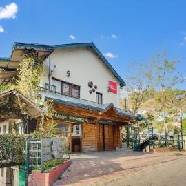 8 Bedrooms Private Property I Familys I groups I Kitty Parties I Near Mall Road Kasauli I By Kasauli Residency