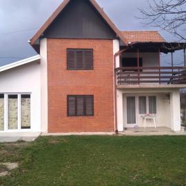 Kuca na 3km od Arandjelovca, hotel in Arandelovac