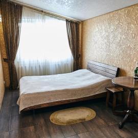 Затишні апартаменти в самому центрі міста, Hotel in Winnyzja