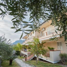 Ravè, hotel a Praia a Mare