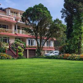 Shikher Guest House: Kalimpong şehrinde bir otel
